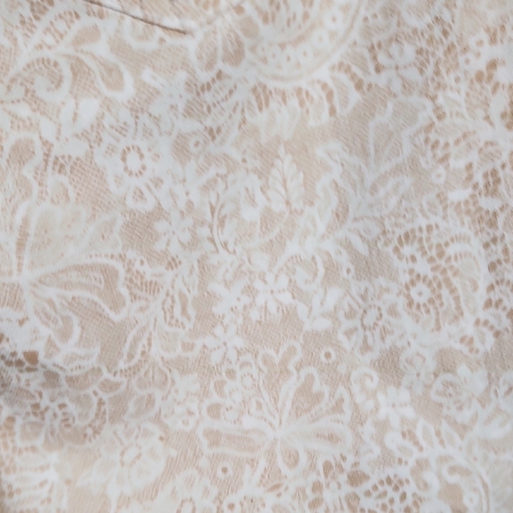 Chicos Platinum Denim Pants Womens  Size 1.5 M Lace Cream Pattern Ultimate Fit - Picture 4 of 11